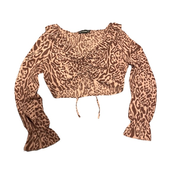 PrettyLittleThing Leopard Print Adjustable Cinch Cropped Top - Picture 8 of 10